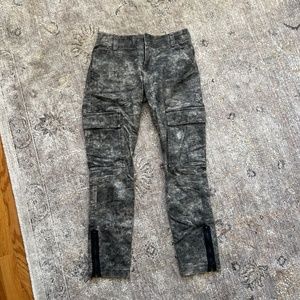 Grey patterned, low rise Alice & Olivia cargo pants